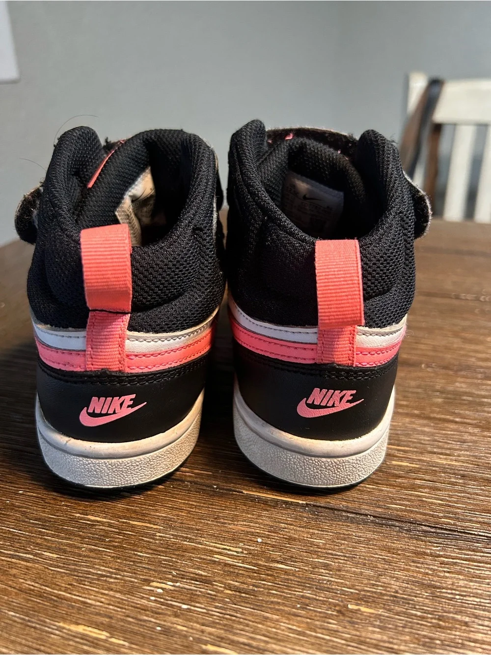 Nike kids court  Burough mid 2 size 12.5 unisex